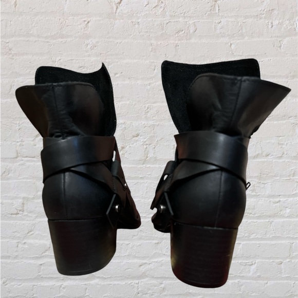 NWT UGG Black Elysian Block Heel Ankle Boot sz 8 - Picture 8 of 14